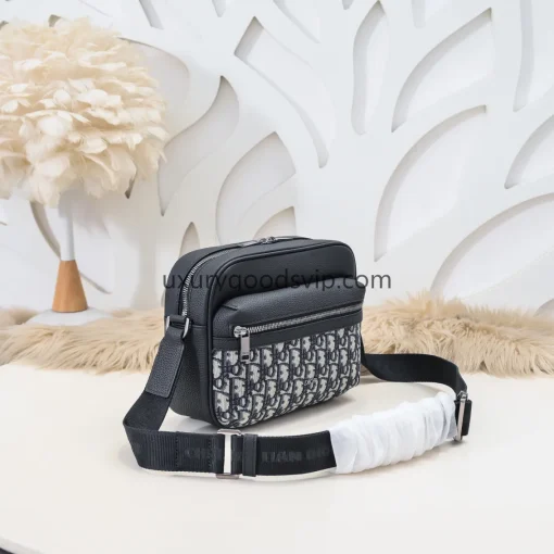 watermarked (6) Dior's latest messenger shoulder bag